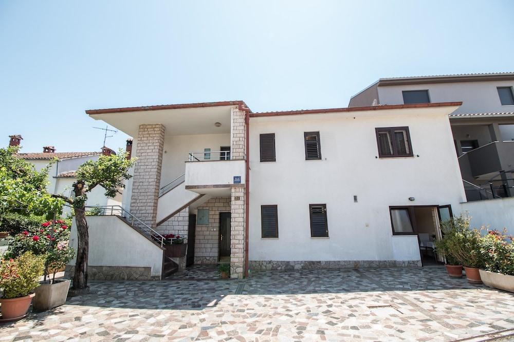Apartments Divna Rovinj Buitenkant foto