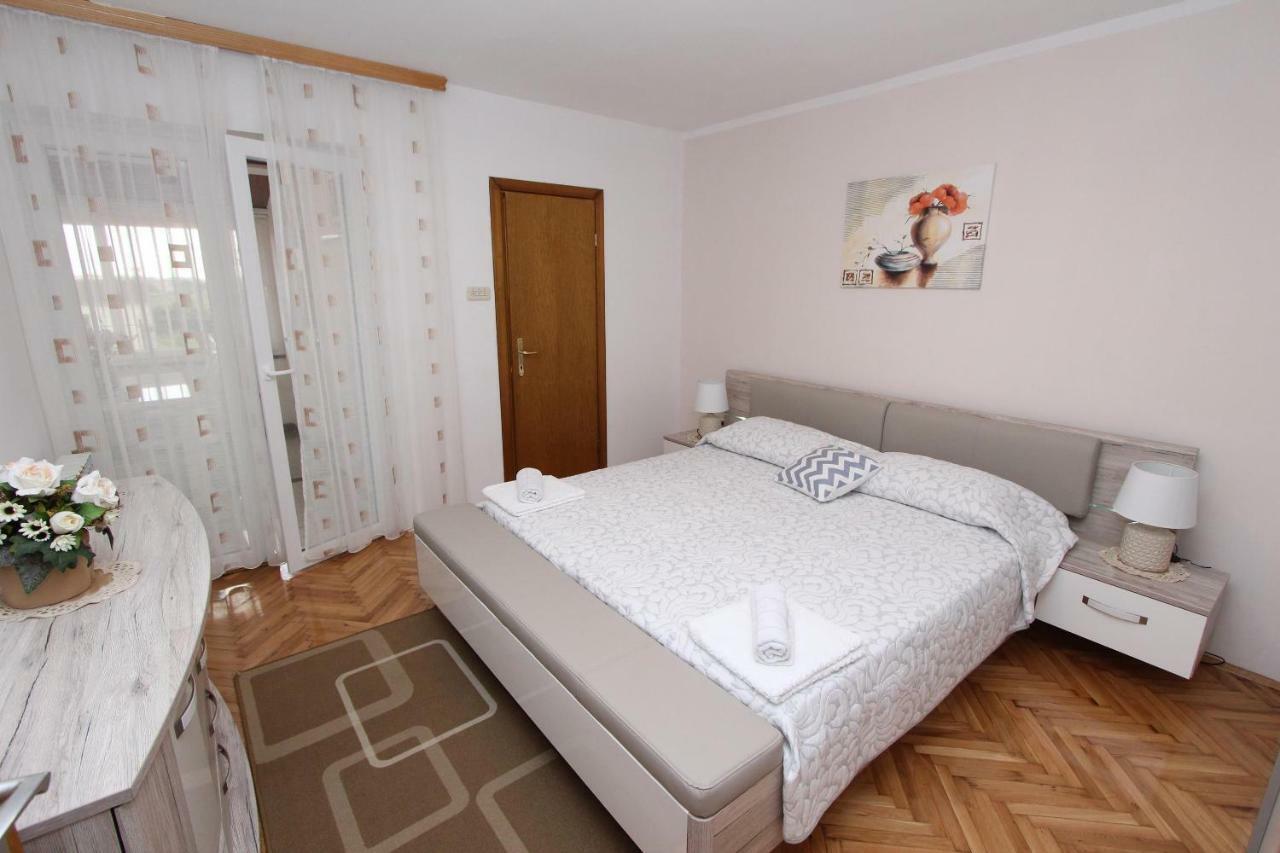 Apartments Divna Rovinj Buitenkant foto