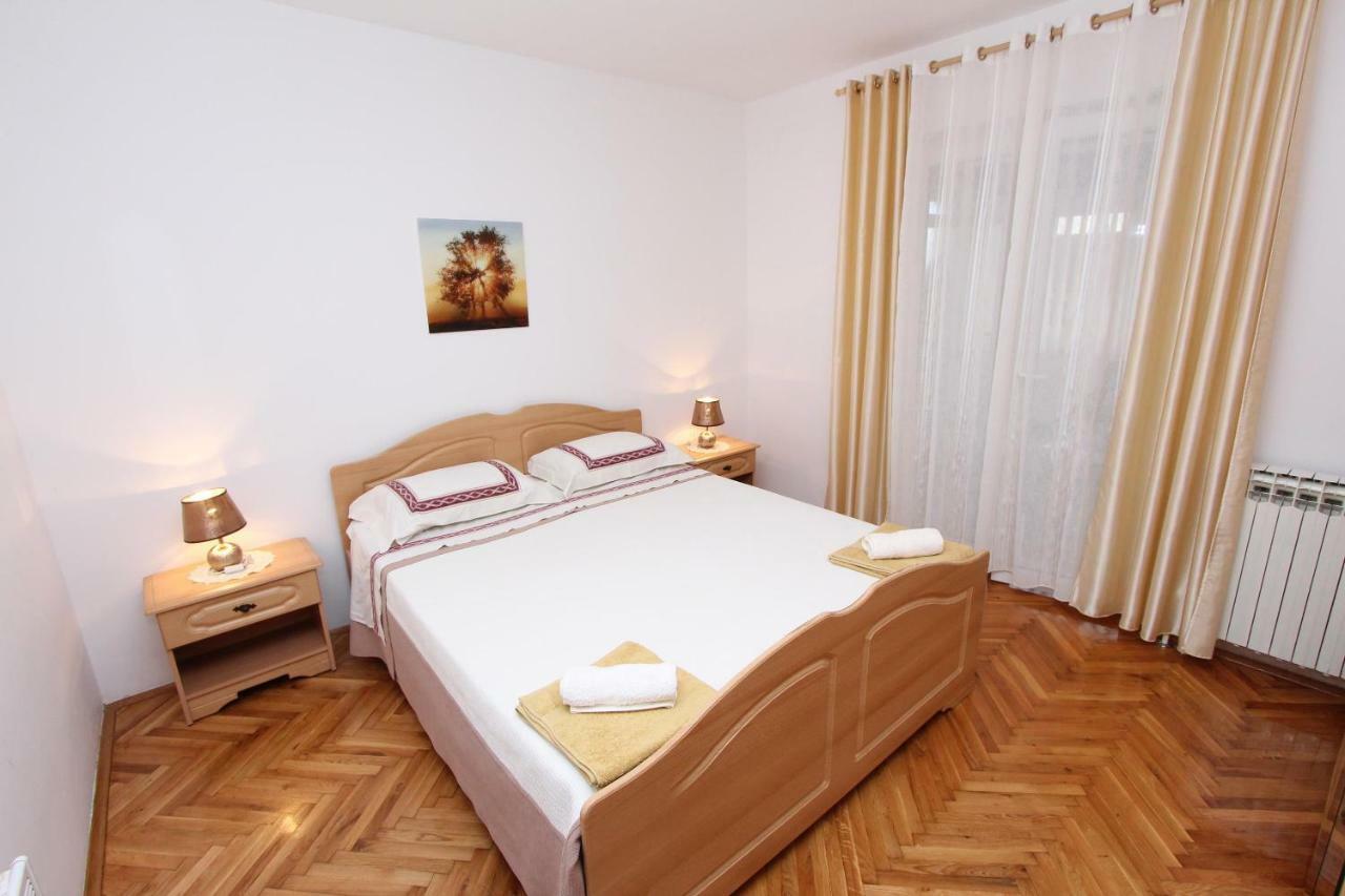 Apartments Divna Rovinj Buitenkant foto